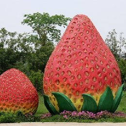 雕塑大草莓